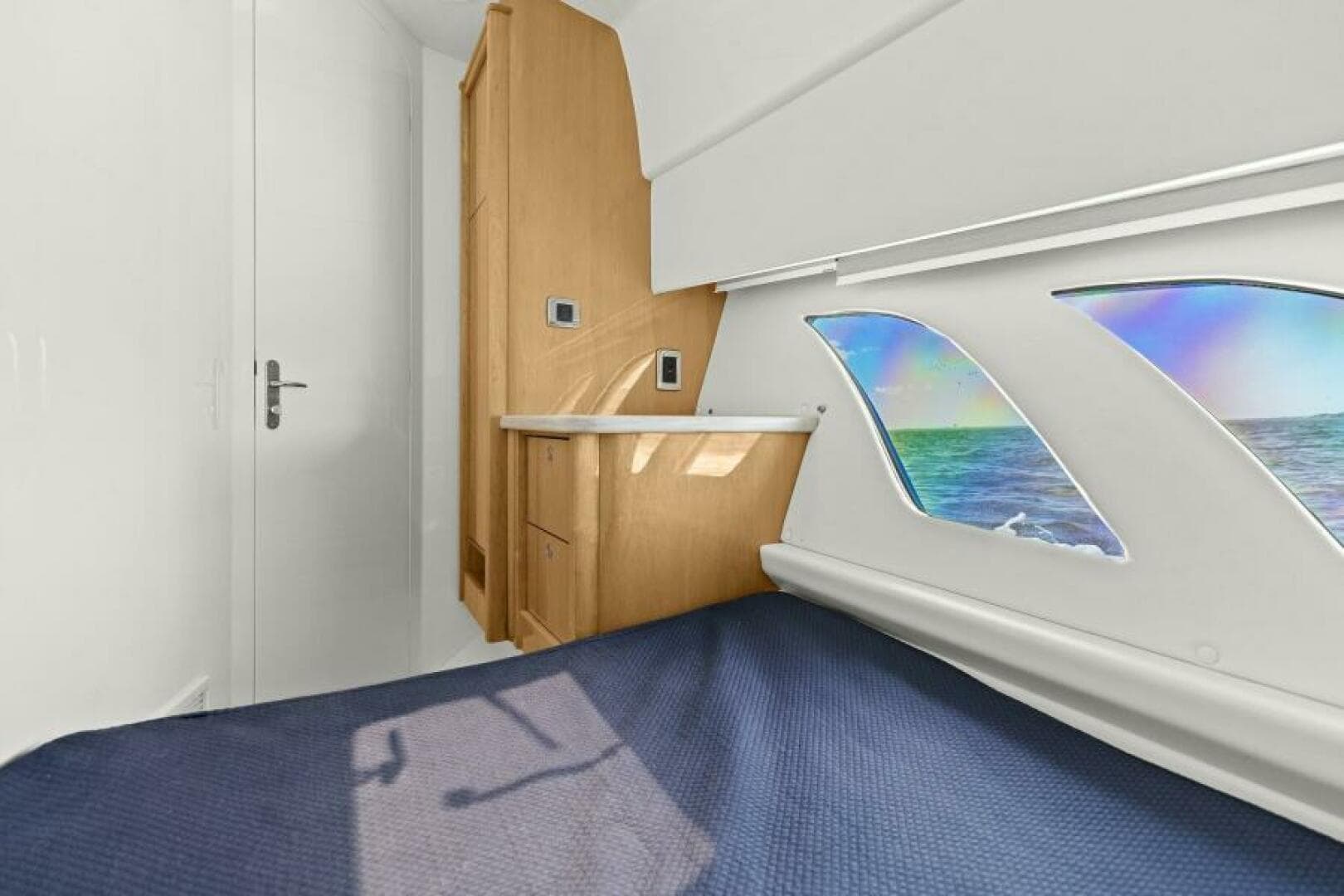 2019 Intrepid 475 Sport Yacht — photo 29