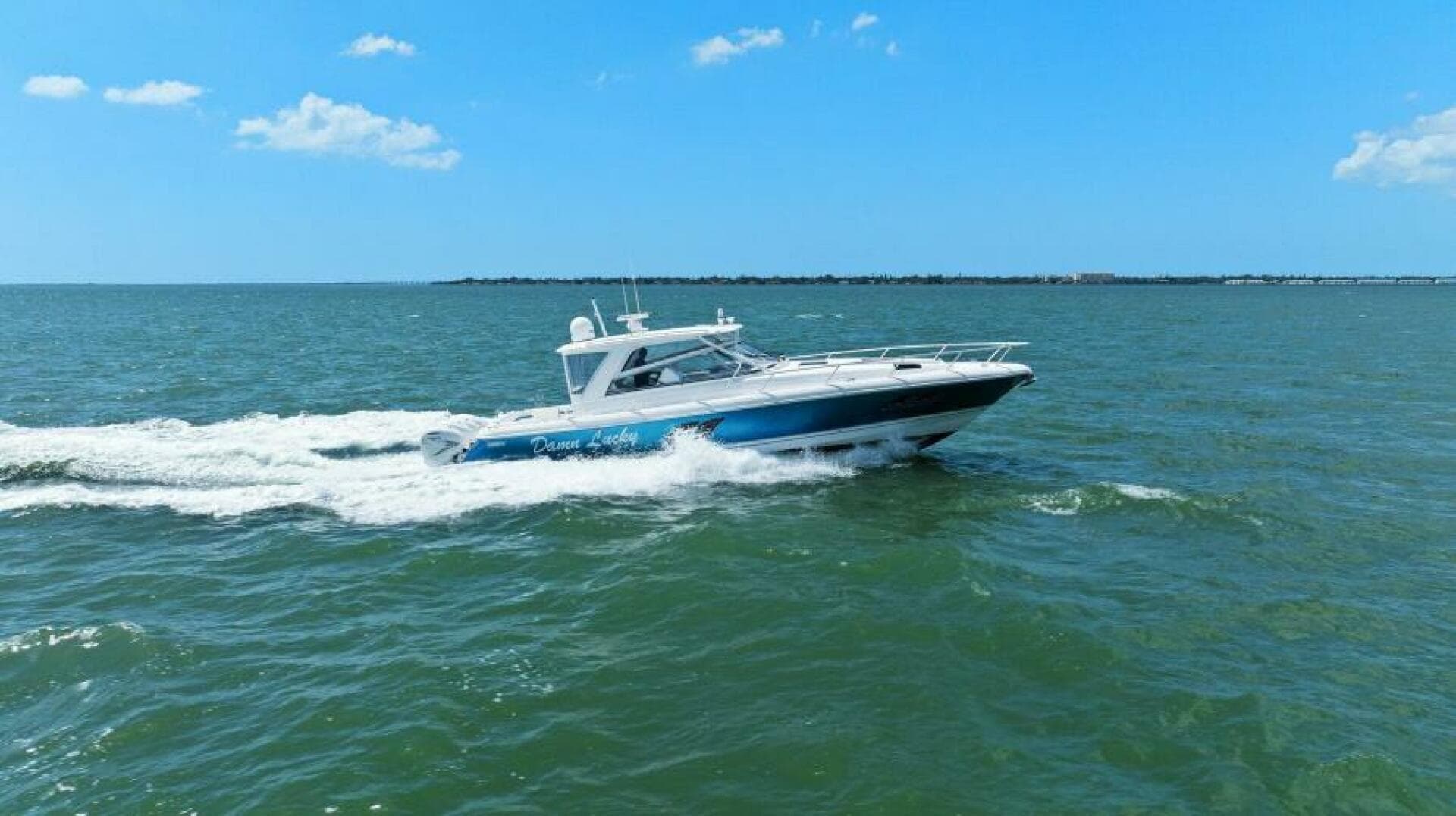 2019 Intrepid 475 Sport Yacht — photo 40