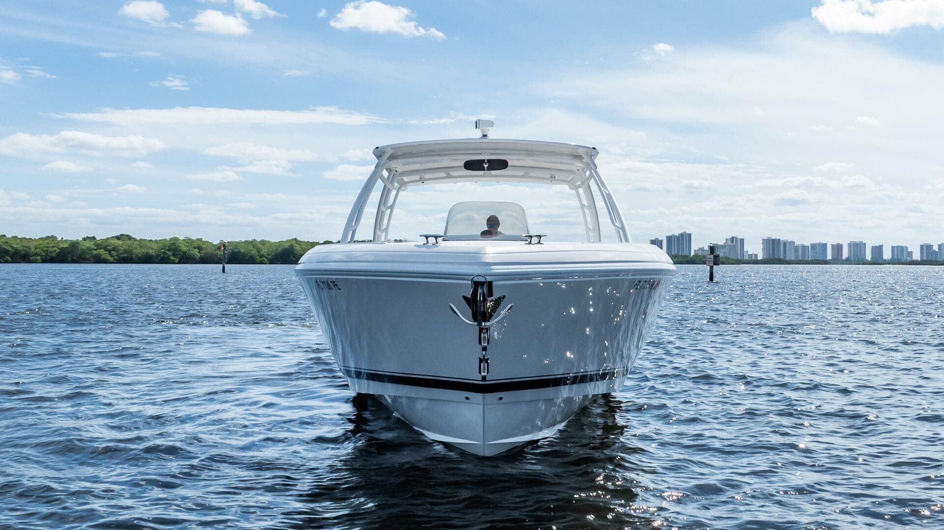 2011 Intrepid 400 Open — photo 28