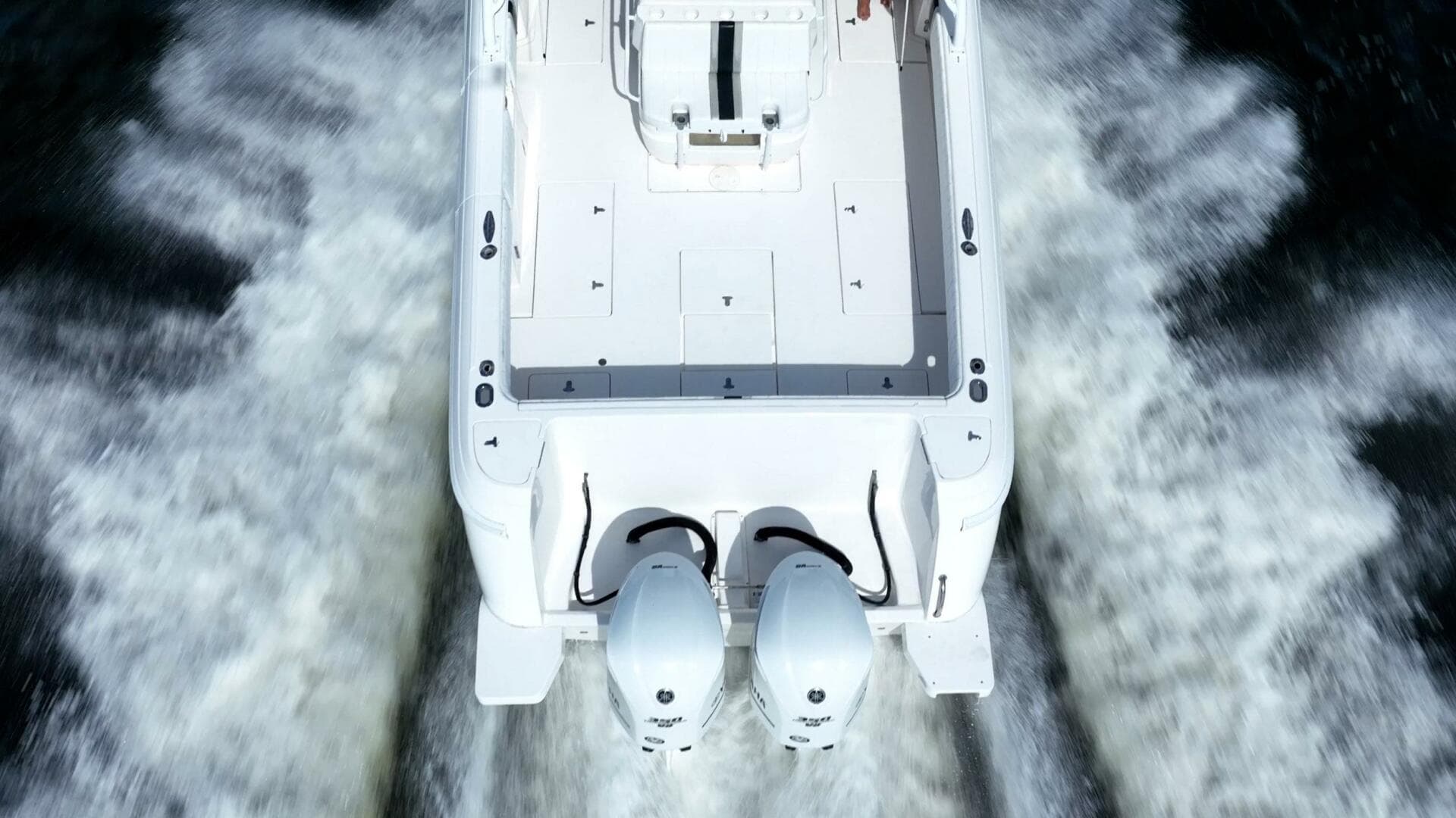 2011 Intrepid 400 Open — photo 10