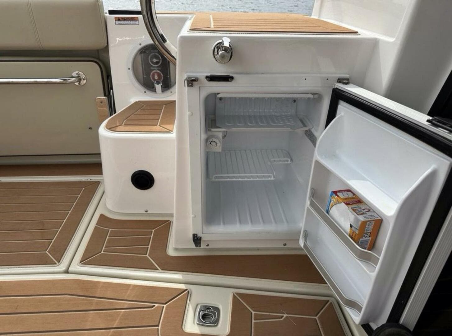 2021 Ranger Tugs R-29 S — photo 10