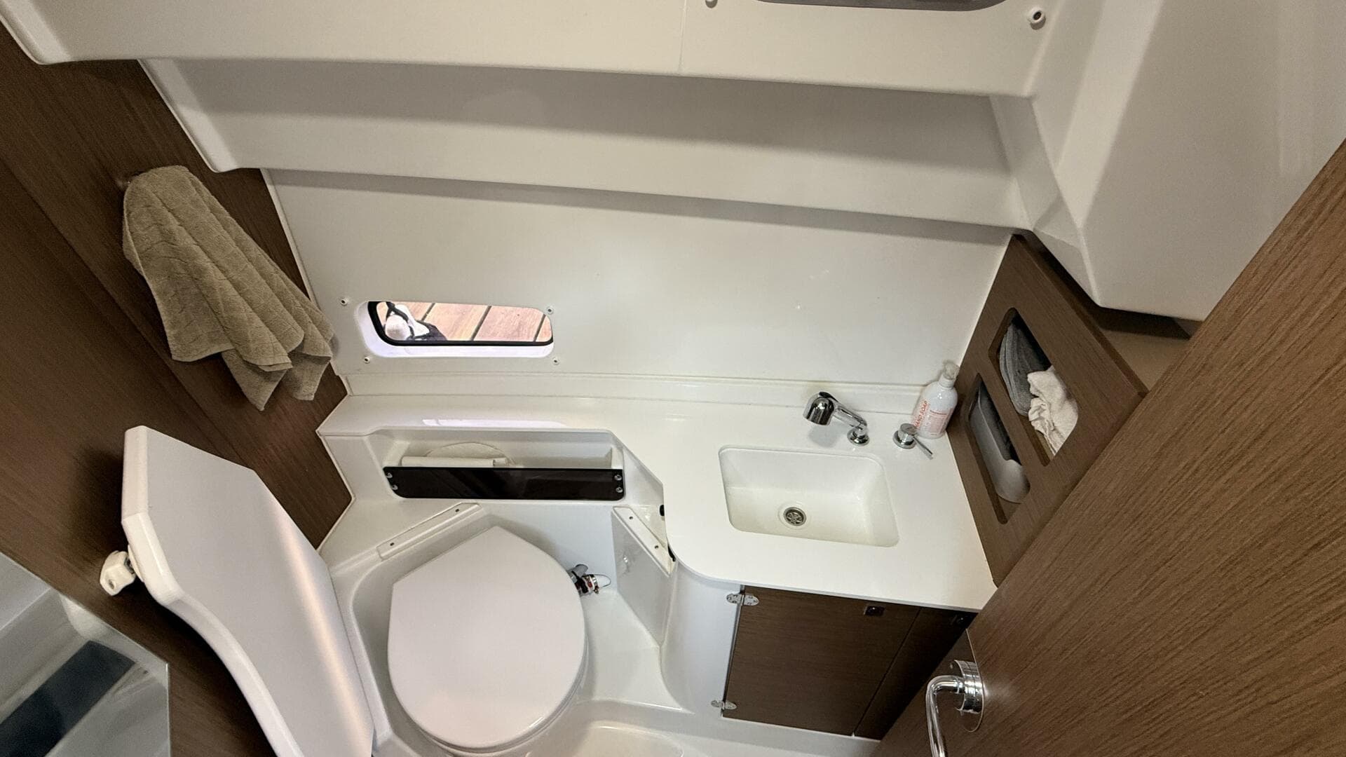 2020 Beneteau Antares 27 — photo 8