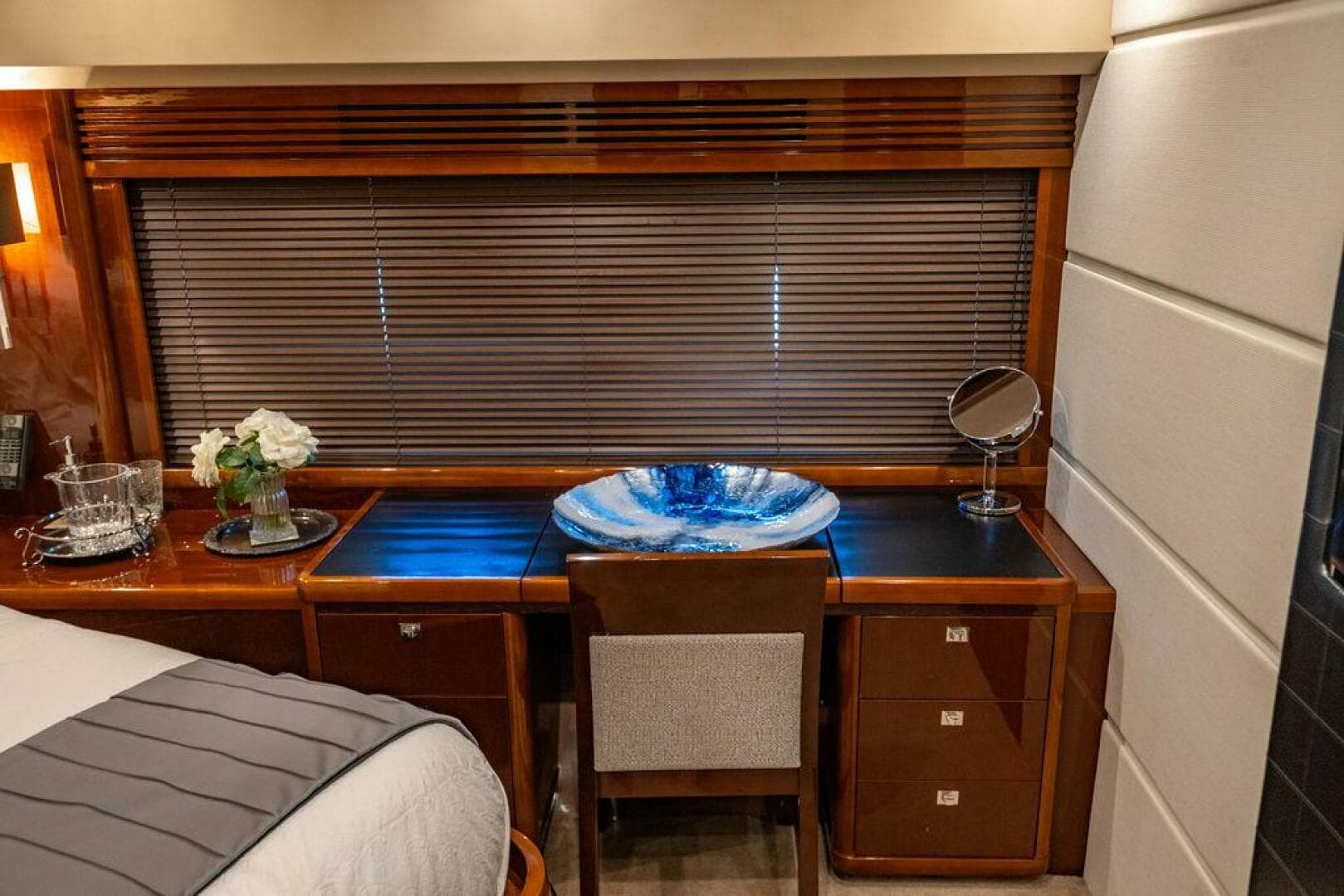2010 Princess 95 M/y — photo 75