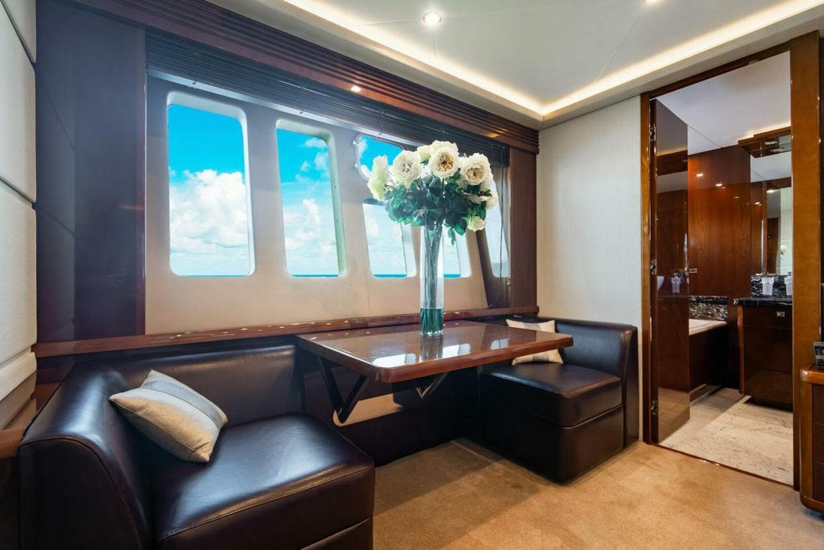 2010 Princess 95 M/y — photo 85