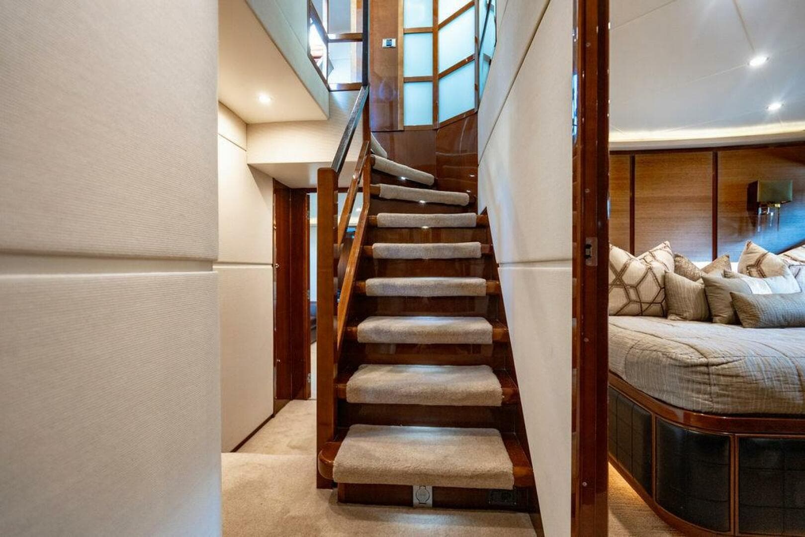 2010 Princess 95 M/y — photo 68