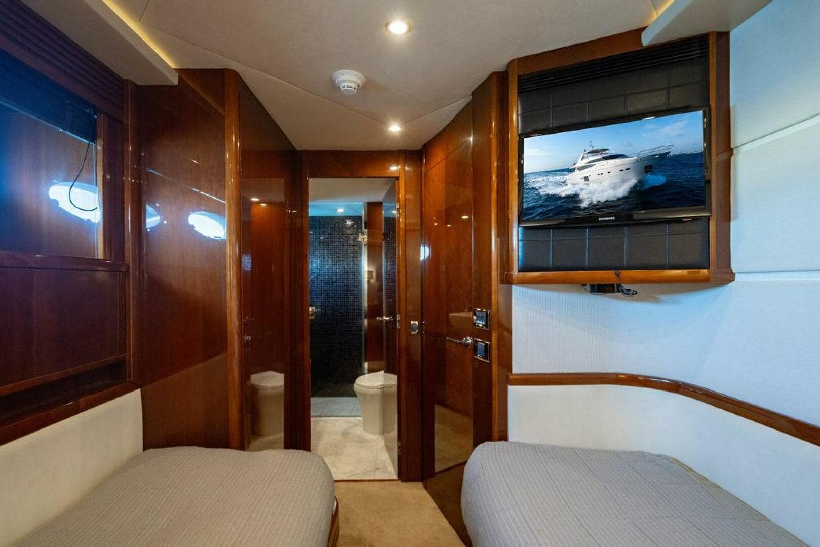2010 Princess 95 M/y — photo 79