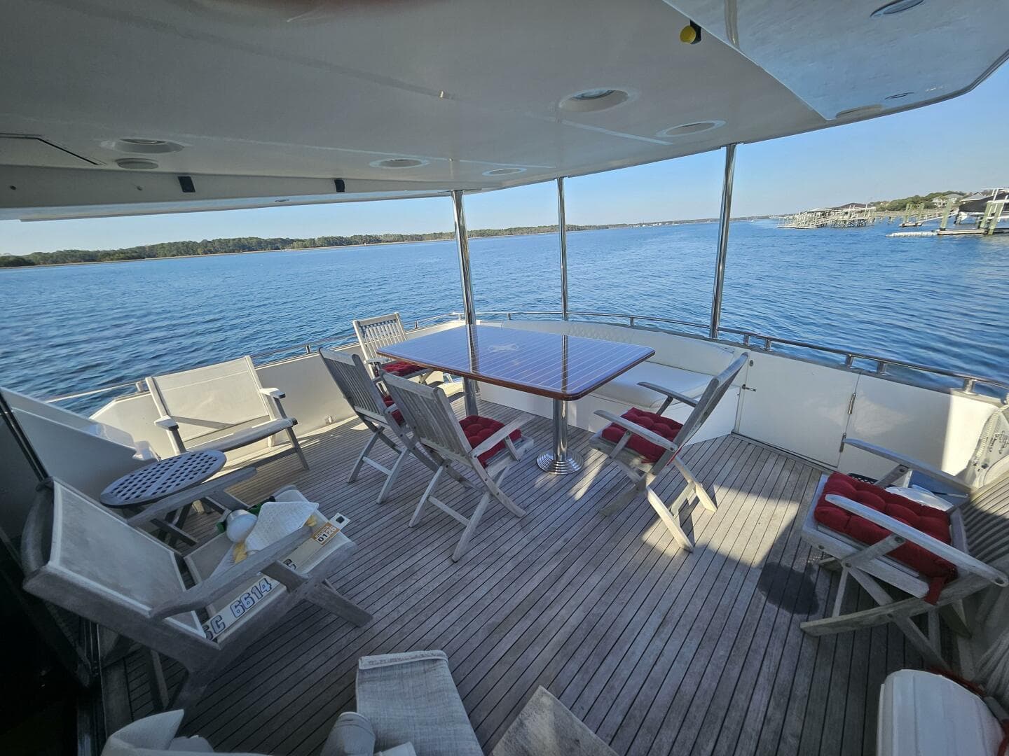 2003 Johnson Flybridge — photo 4