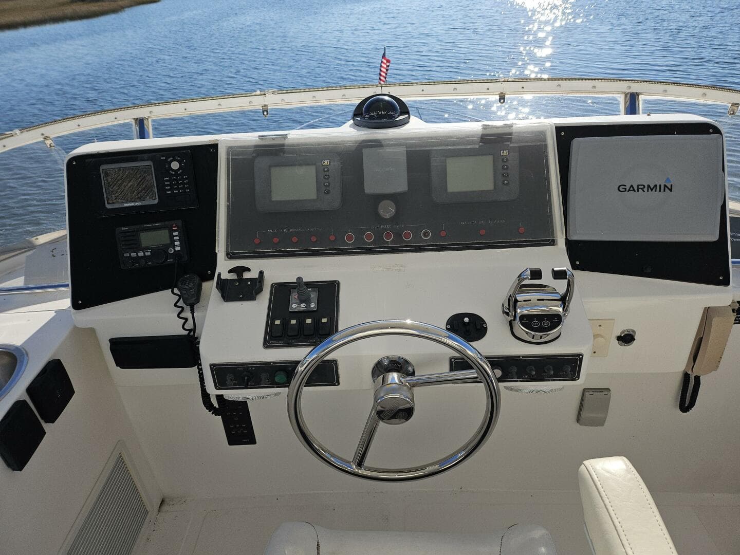 2003 Johnson Flybridge — photo 10