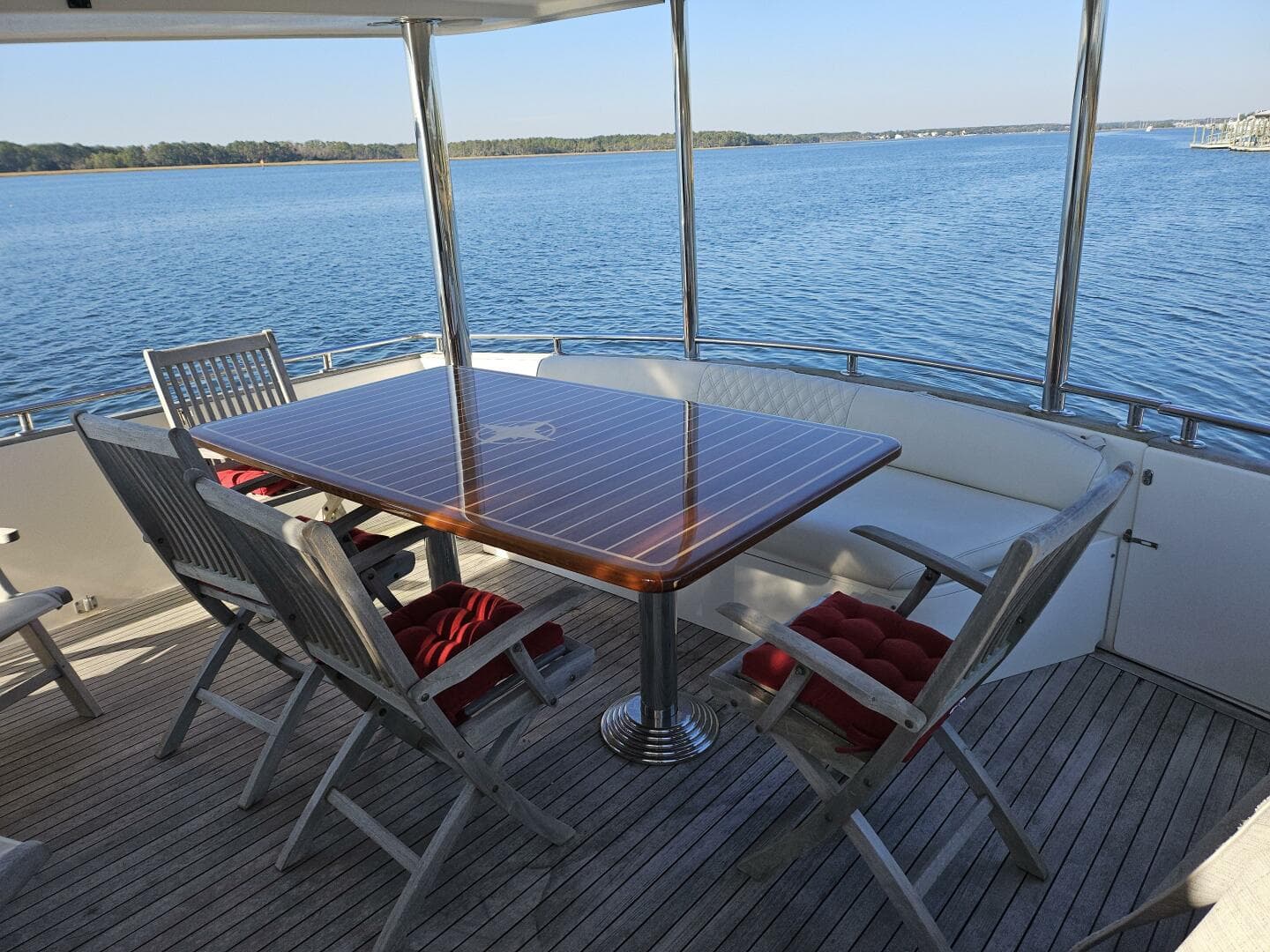 2003 Johnson Flybridge — photo 5