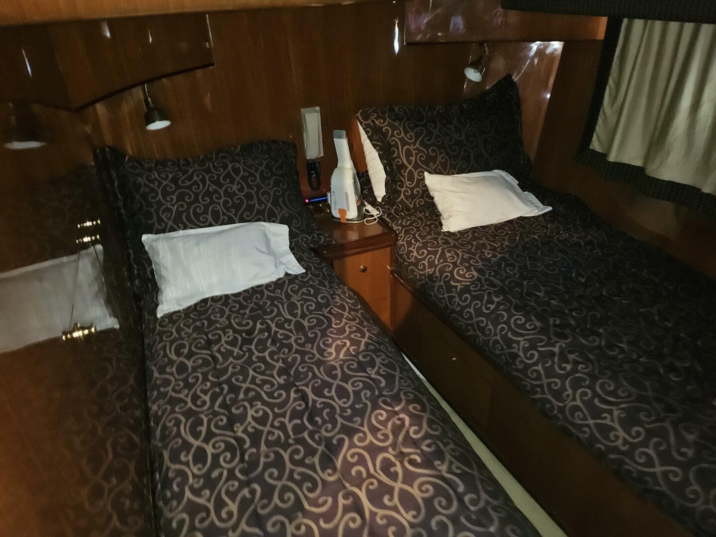 2003 Johnson Flybridge — photo 25