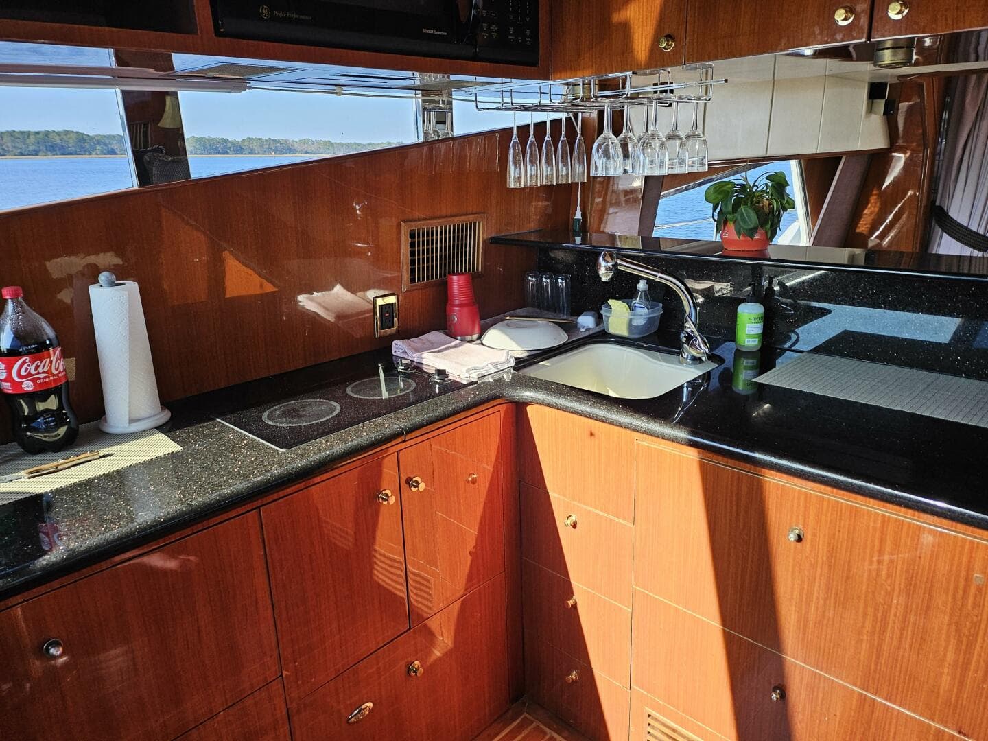 2003 Johnson Flybridge — photo 22