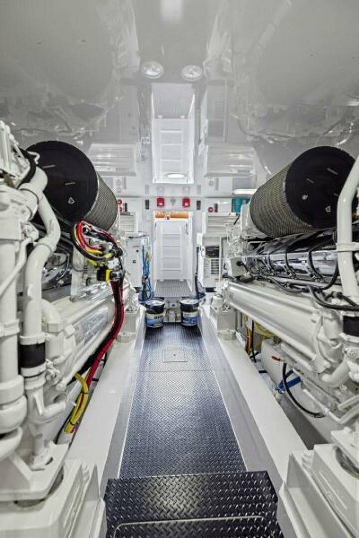 2021 Viking 68 Convertible — photo 78