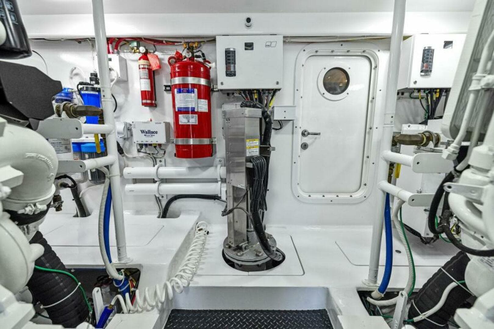 2021 Viking 68 Convertible — photo 82