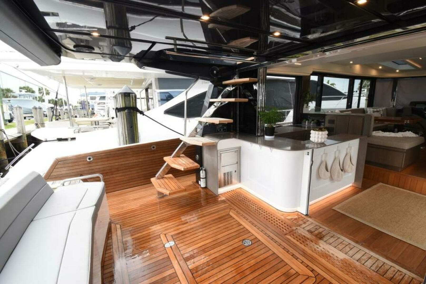 2024 Okean 52 Flybridge — photo 8