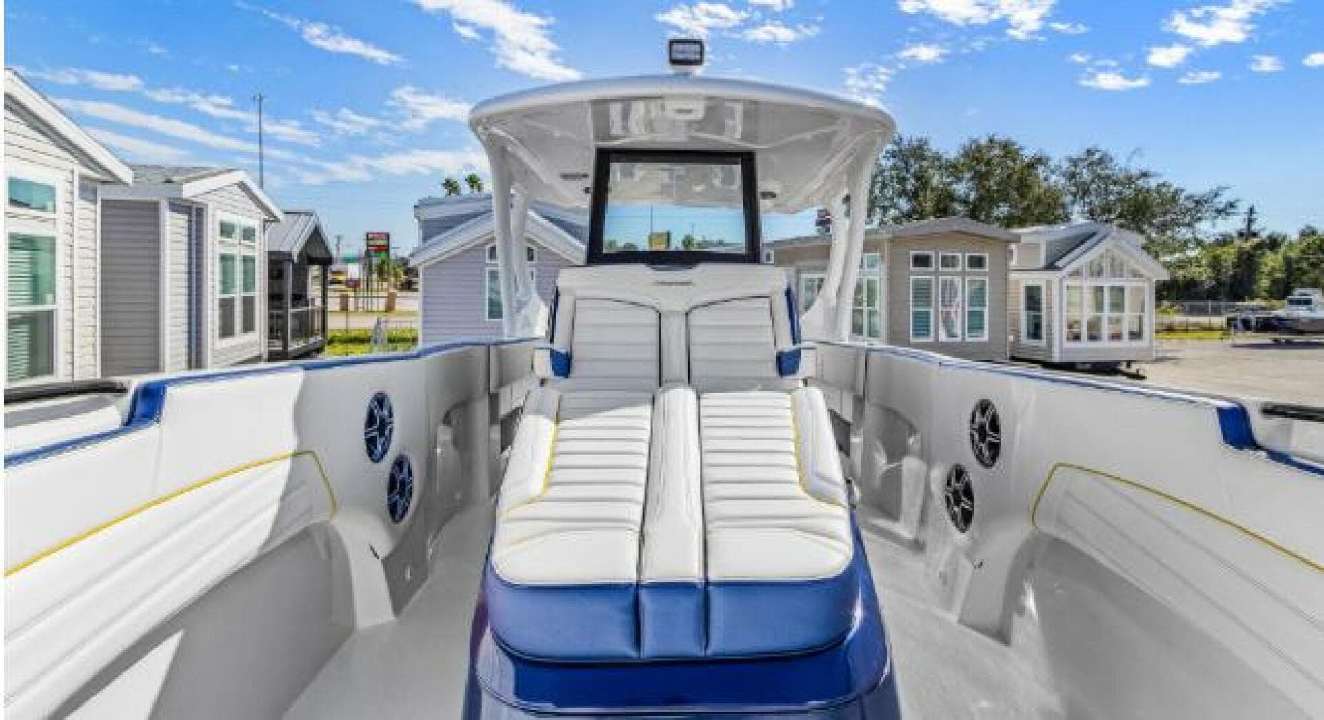 2026 Renegade 38 Gts — photo 11