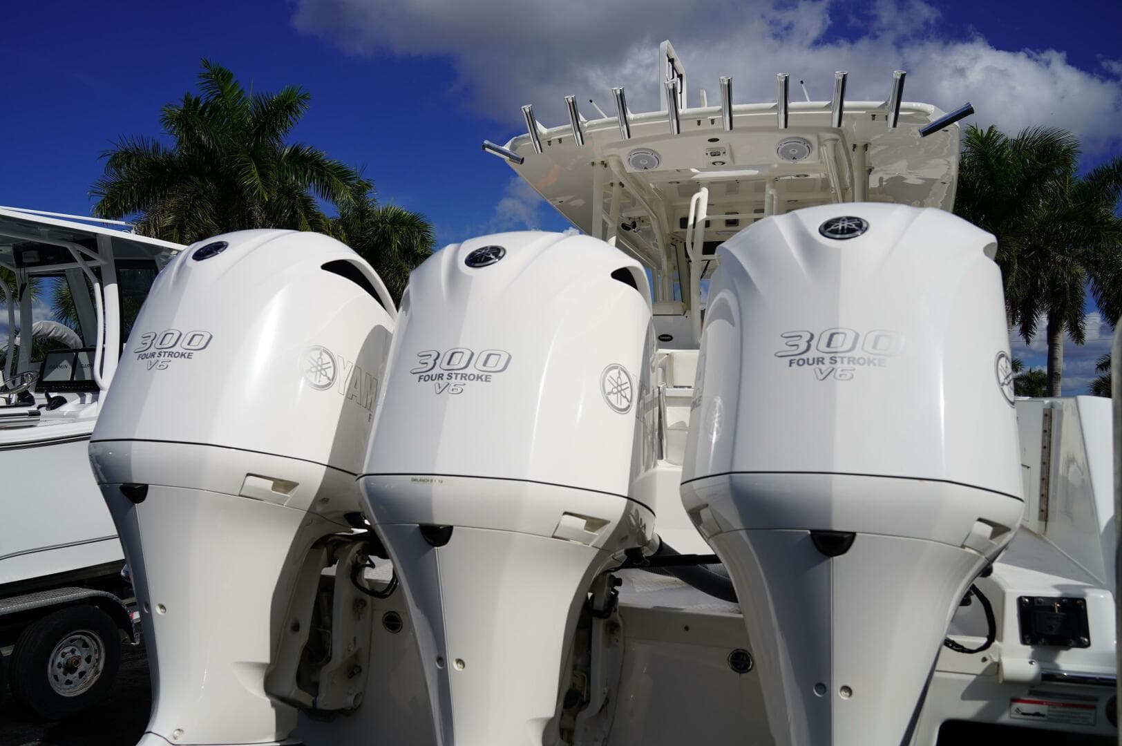 2017 Everglades 355 Ccx — photo 28