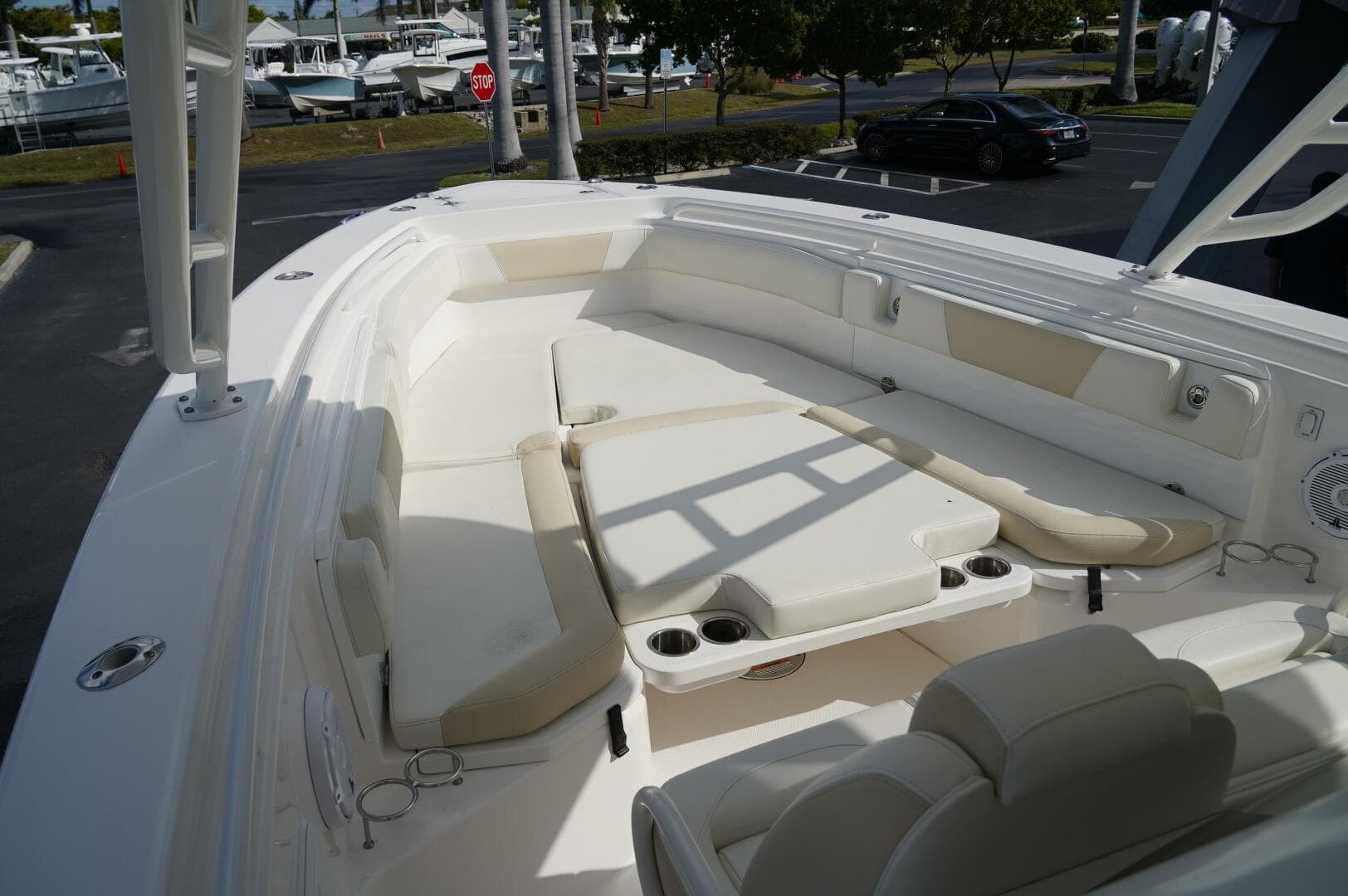 2017 Everglades 355 Ccx — photo 16