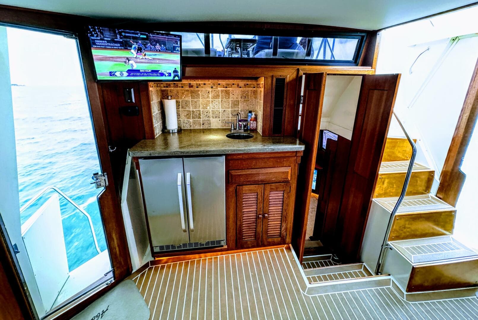 1987 Viking 48 — photo 30