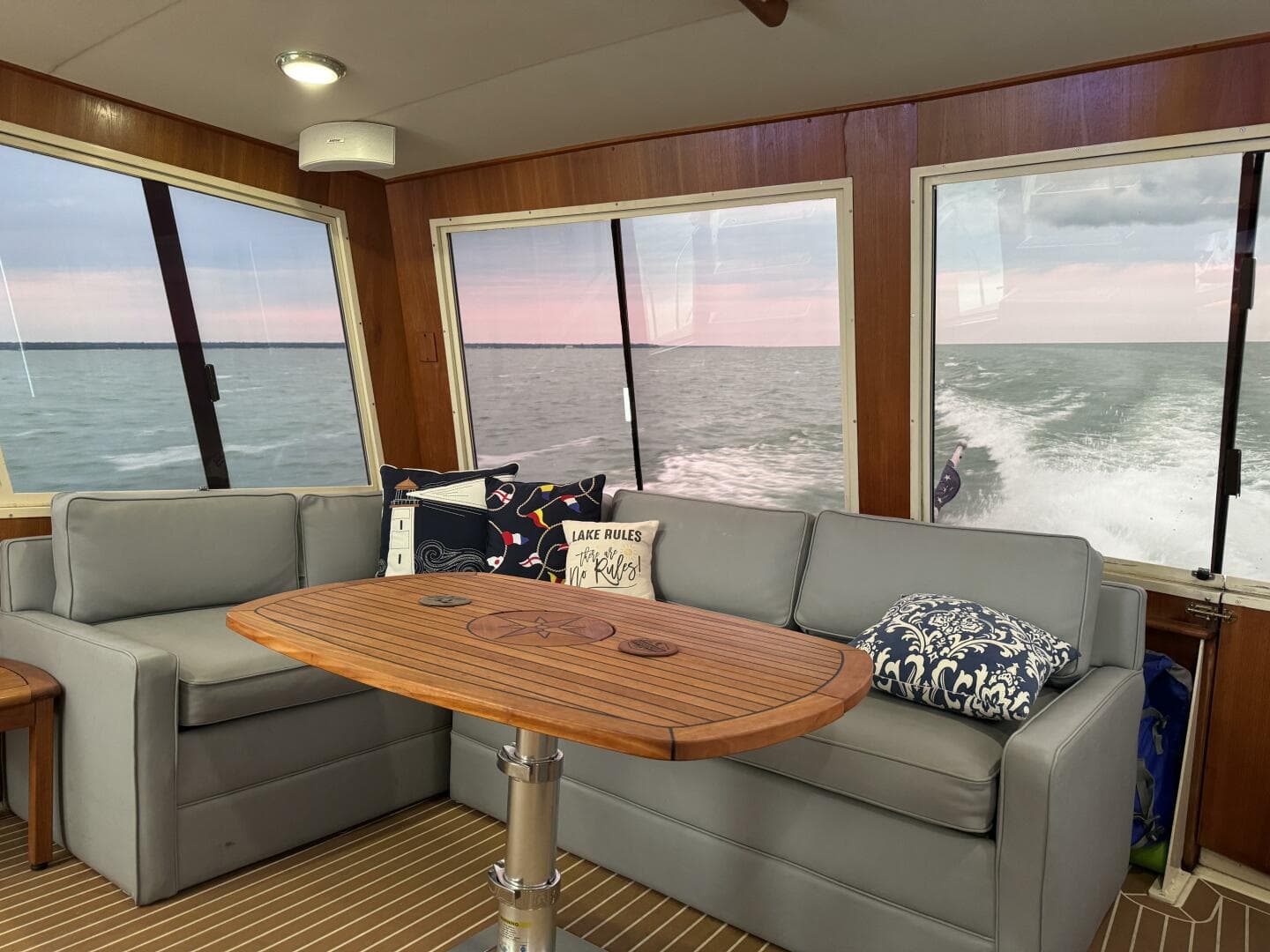 1987 Viking 48 — photo 26