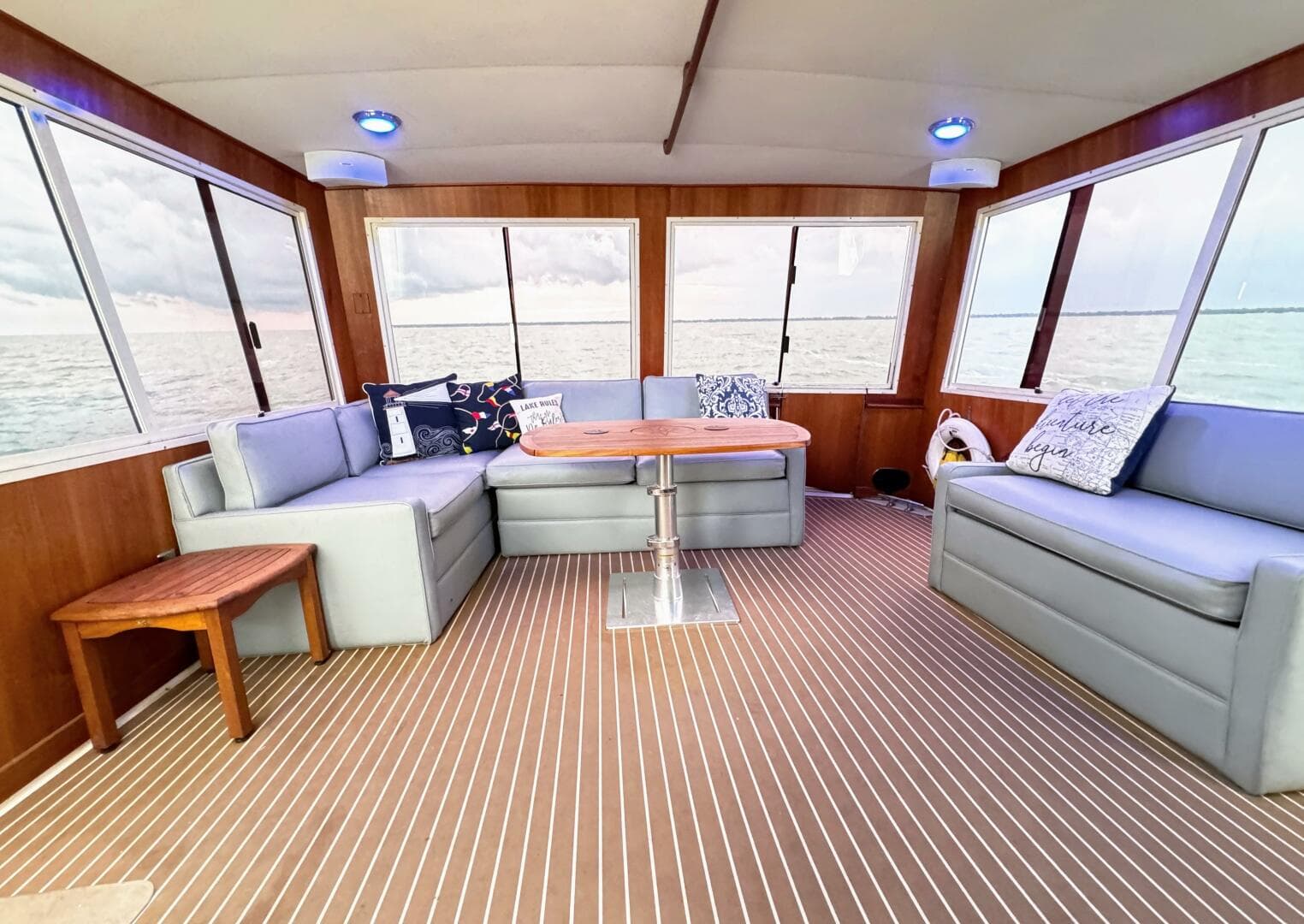 1987 Viking 48 — photo 24