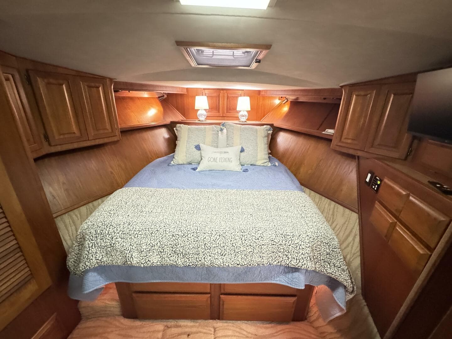 1987 Viking 48 — photo 58