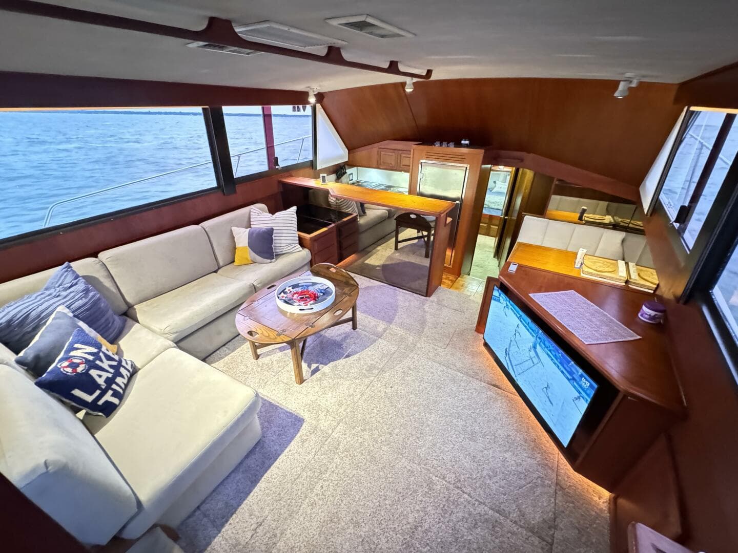 1987 Viking 48 — photo 35