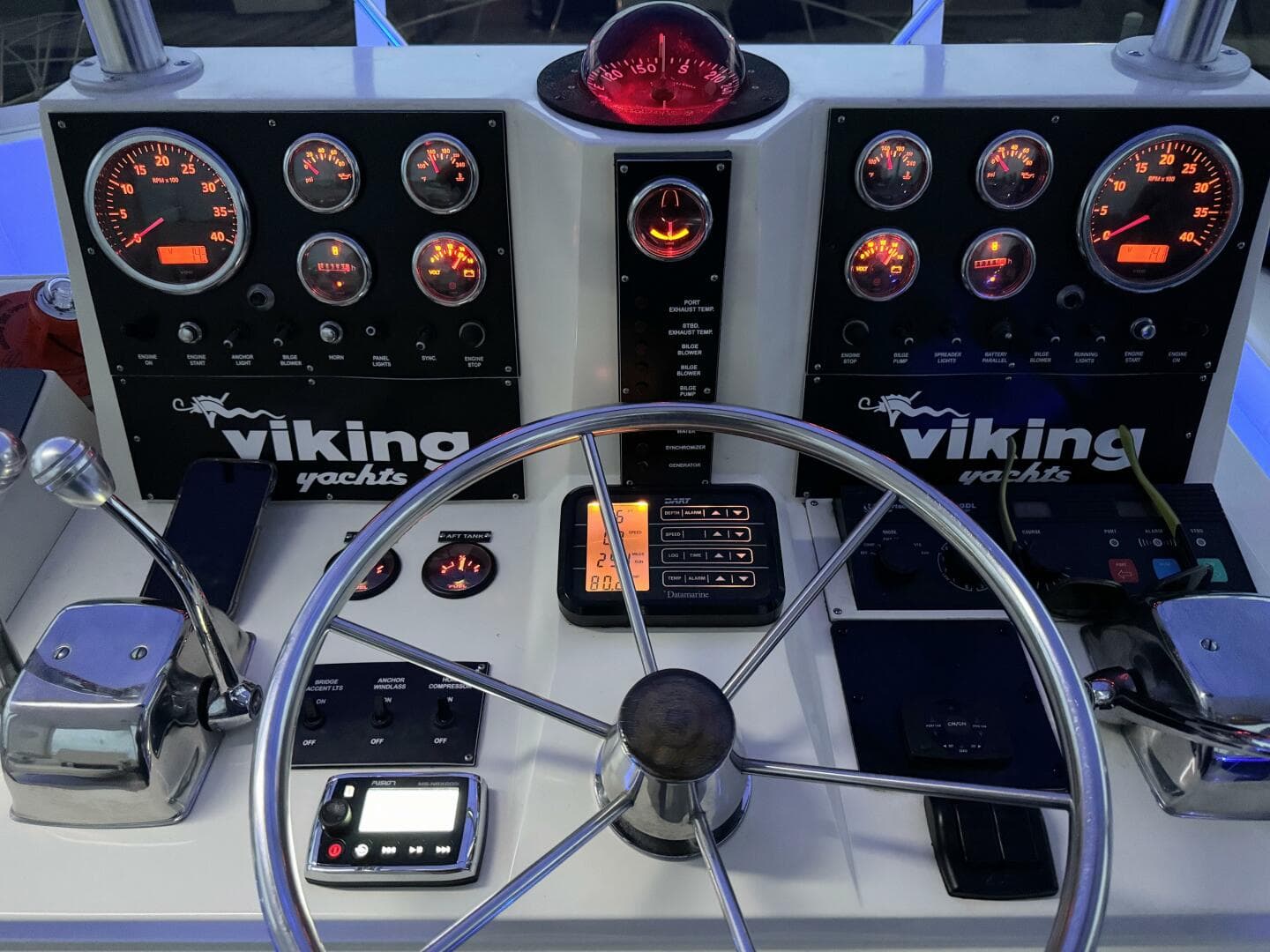 1987 Viking 48 — photo 13