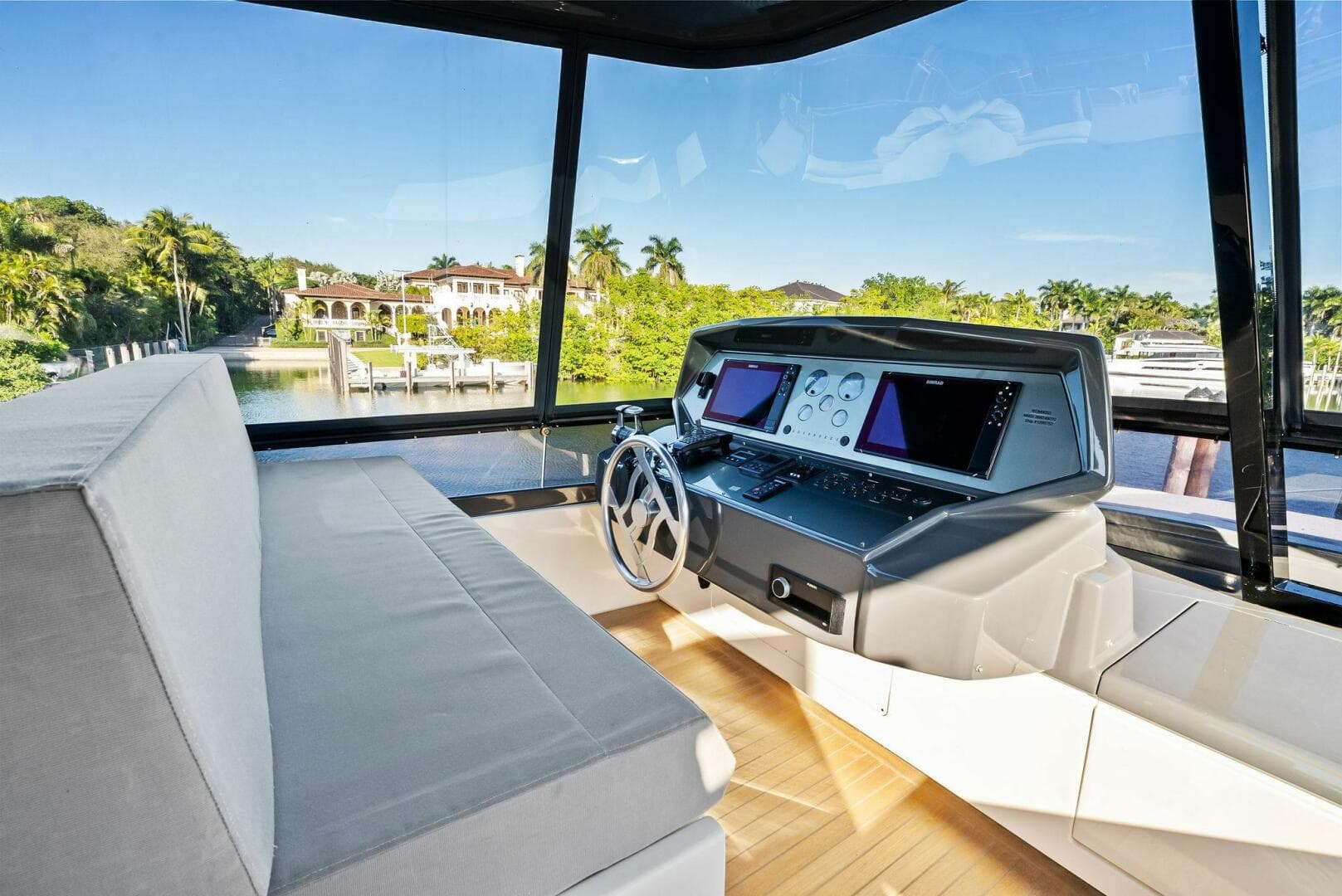 2019 Ferretti Yachts 780 — photo 23