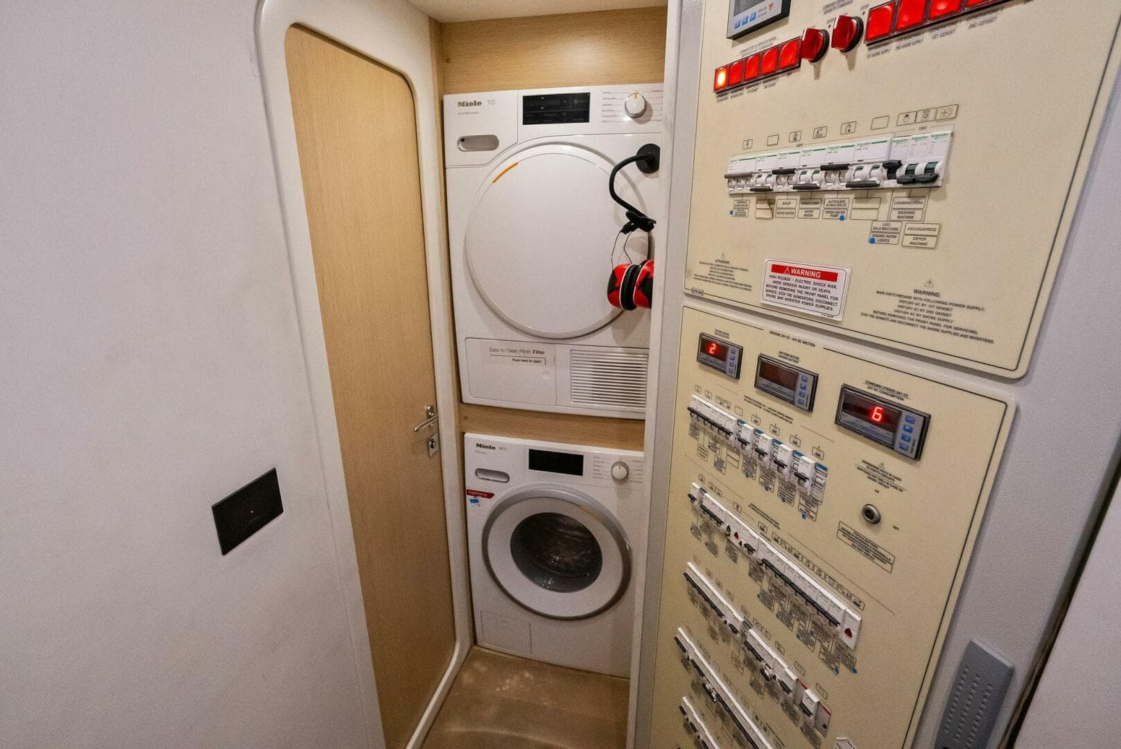 2019 Ferretti Yachts 780 — photo 62