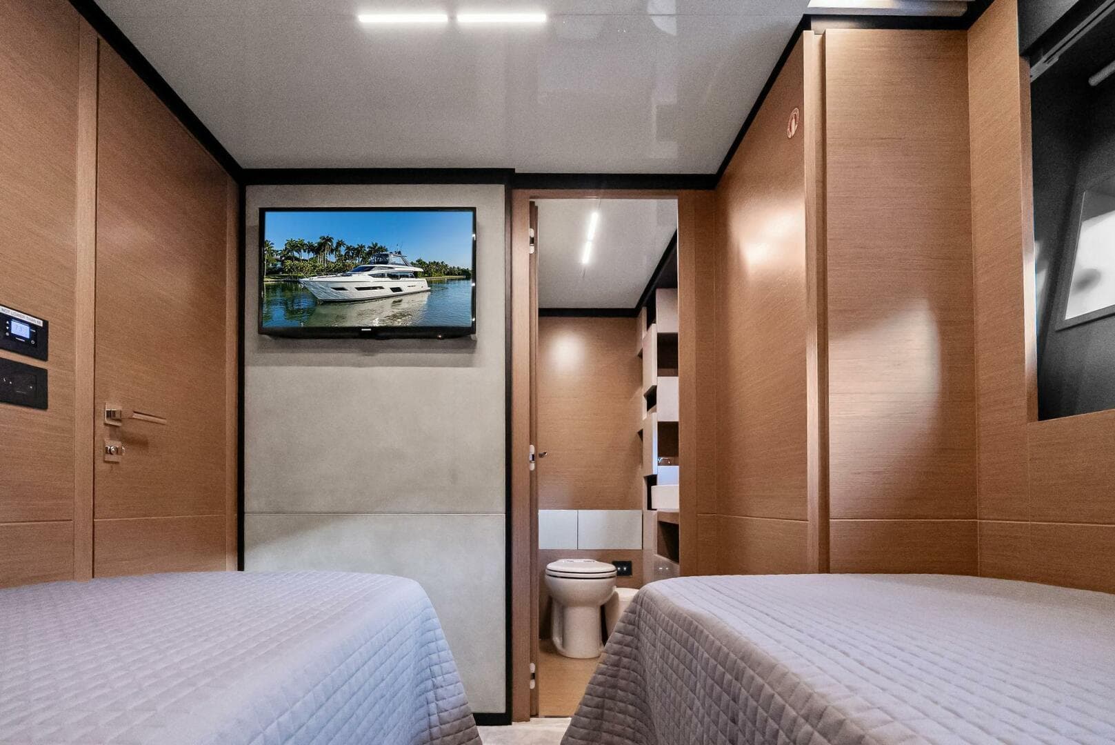 2019 Ferretti Yachts 780 — photo 48