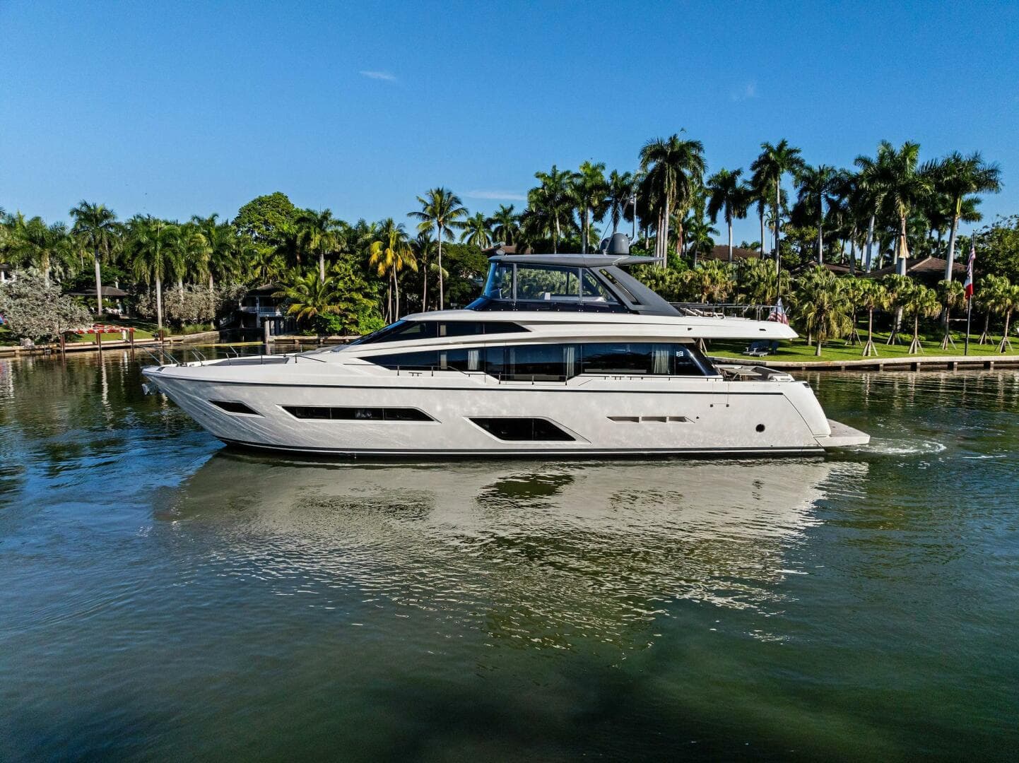 2019 Ferretti Yachts 780 — photo 2