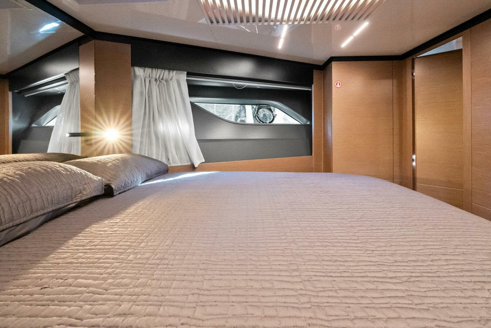 2019 Ferretti Yachts 780 — photo 57