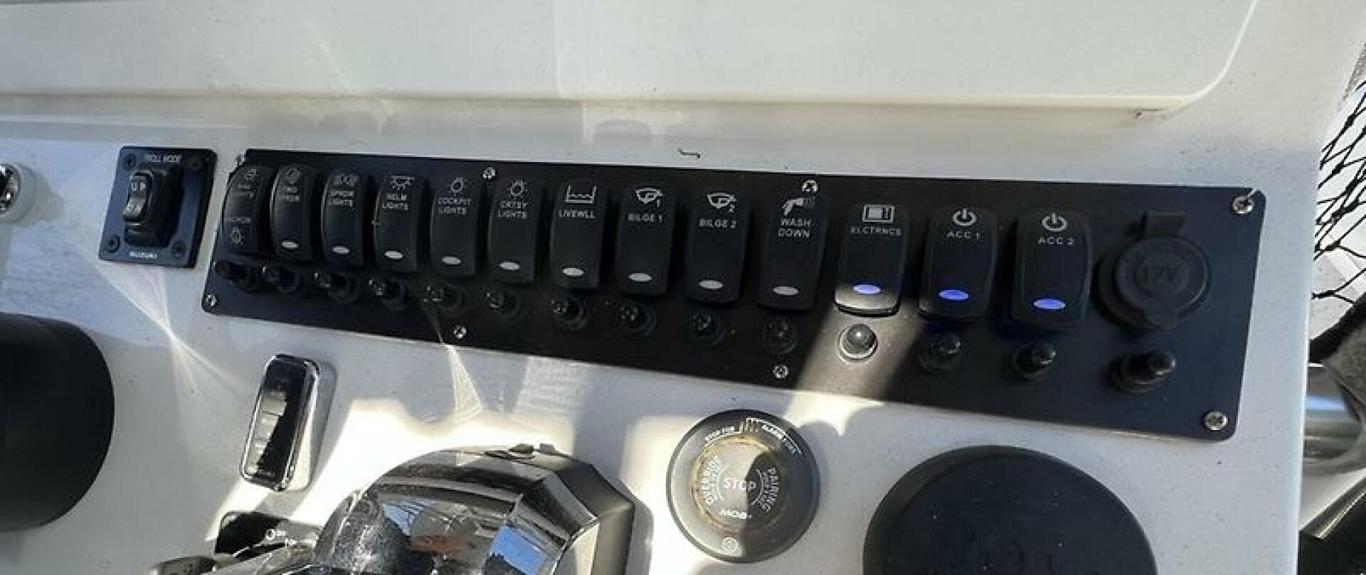 2021 Privateer 242 Wahoo — photo 10