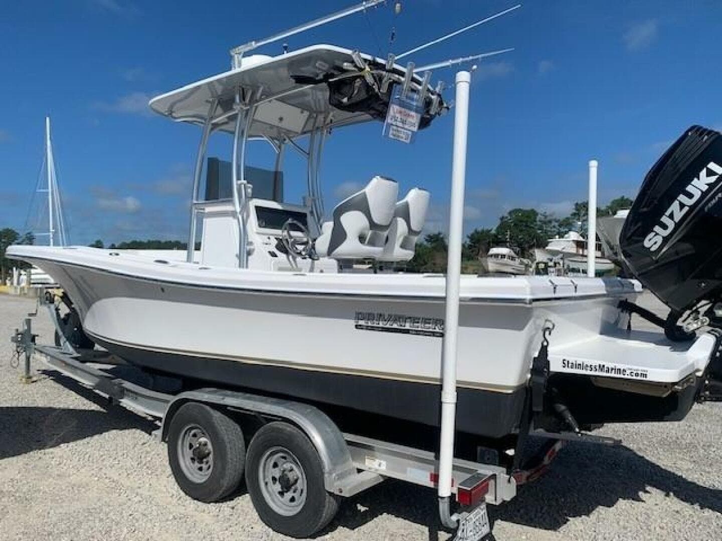 2021 Privateer 242 Wahoo — photo 31