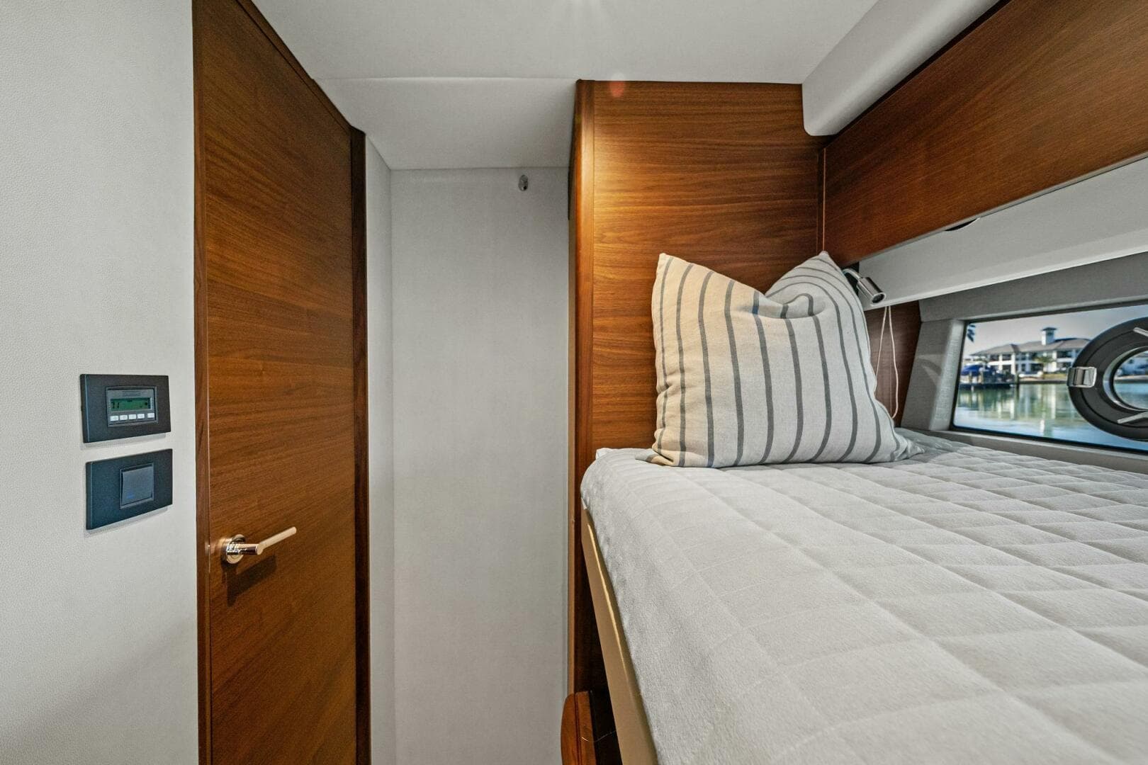 2023 Princess F50 — photo 41