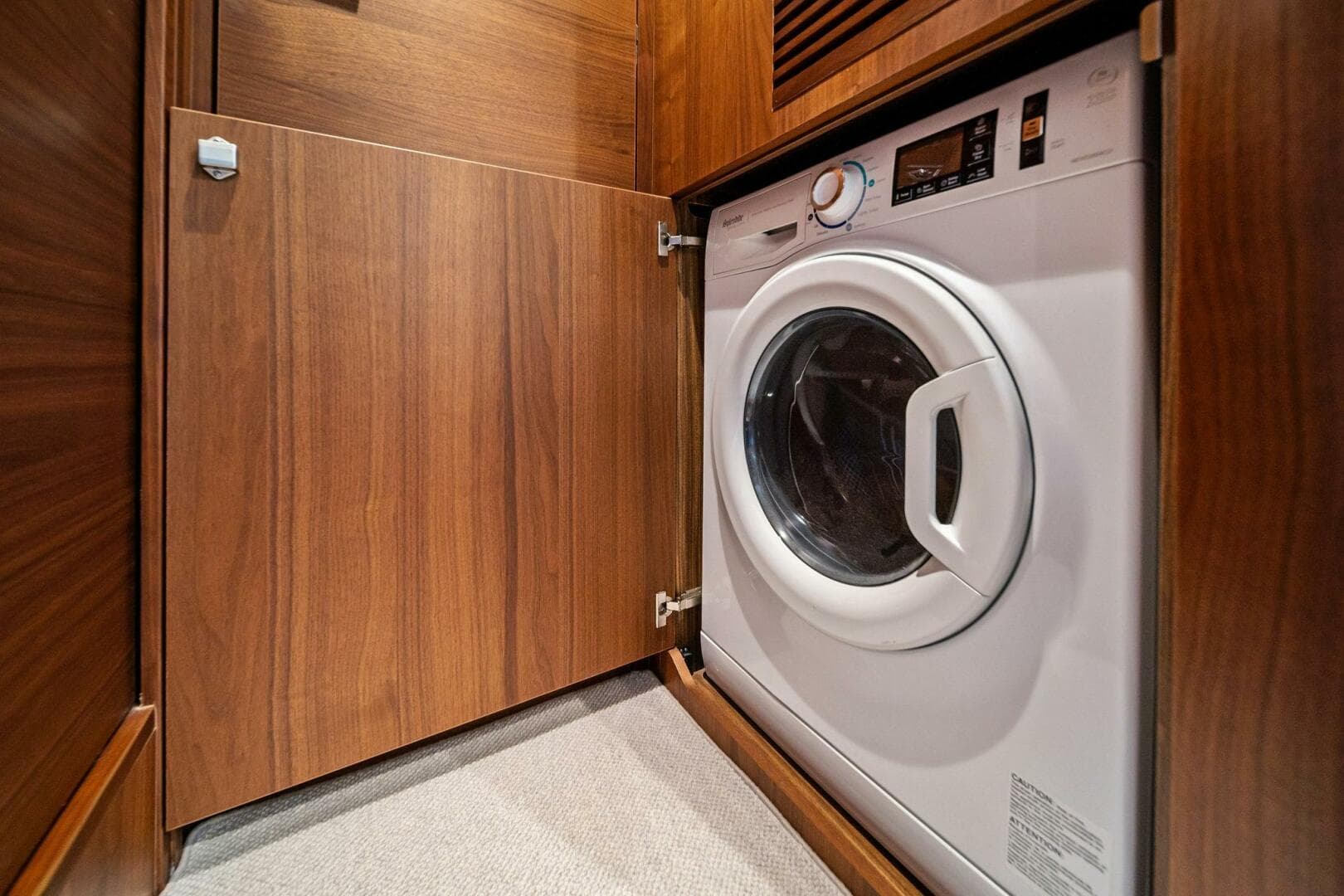 2023 Princess F50 — photo 43