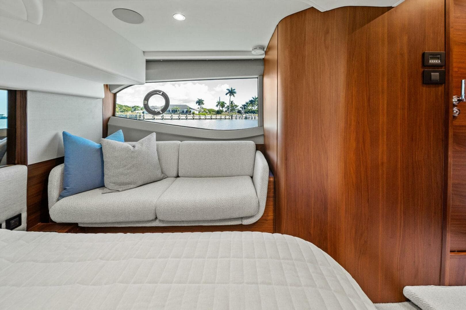 2023 Princess F50 — photo 35