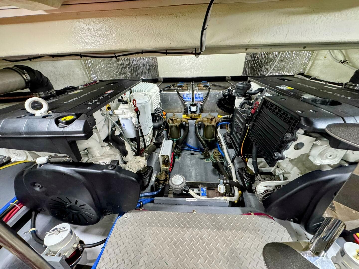 2017 Carver C37 — photo 86