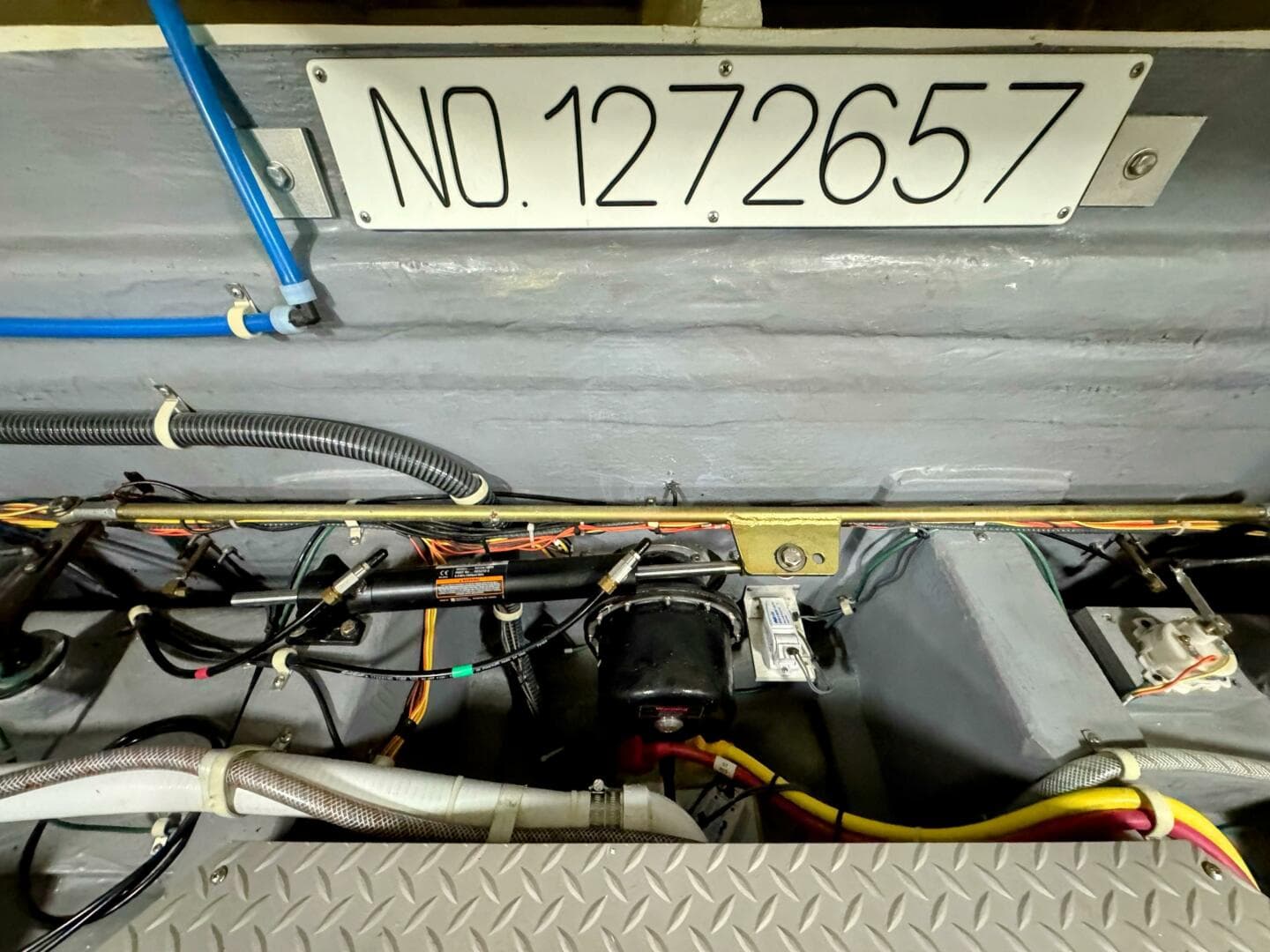 2017 Carver C37 — photo 75