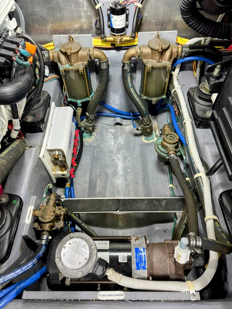 2017 Carver C37 — photo 67