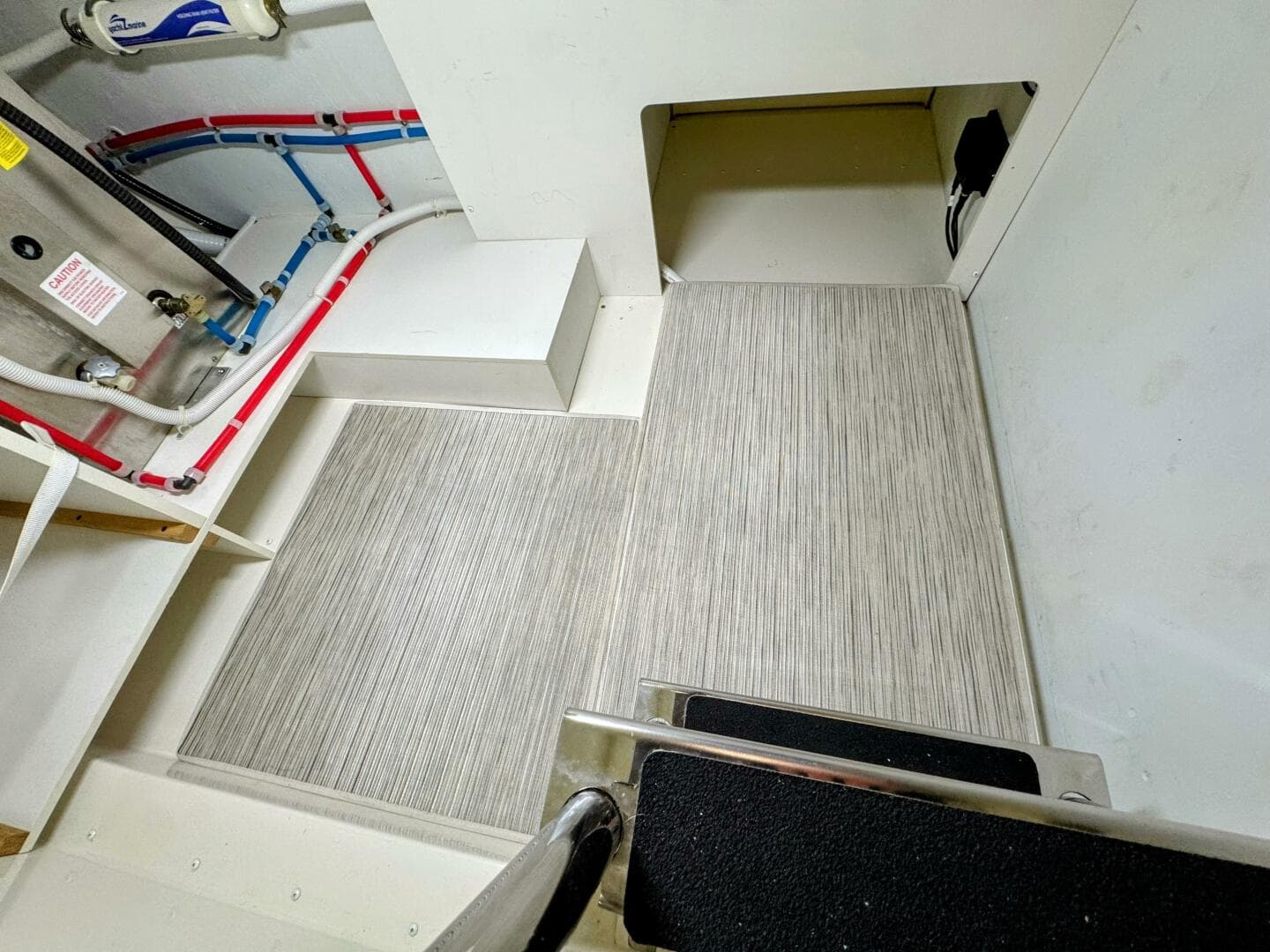 2017 Carver C37 — photo 62