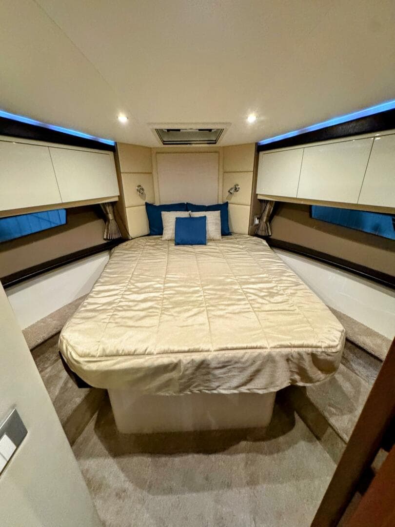 2017 Carver C37 — photo 53