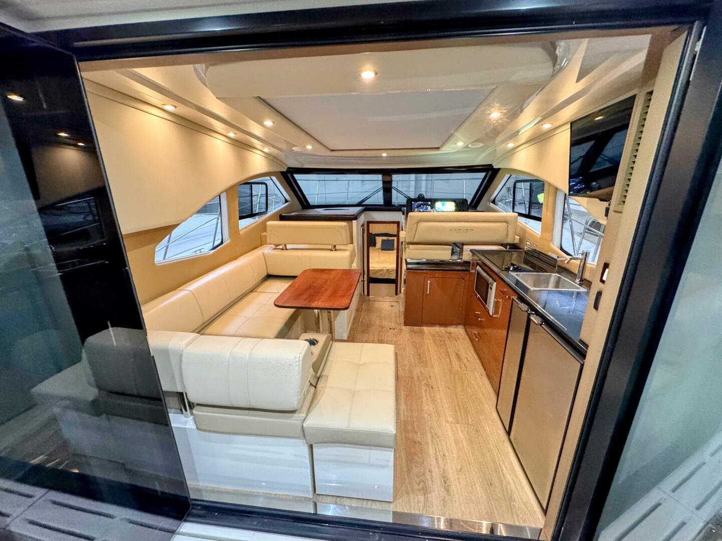 2017 Carver C37 — photo 27