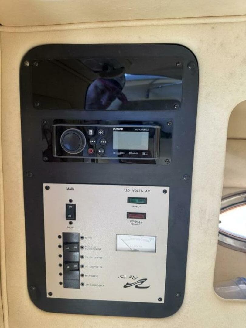 2002 Sea Ray 290 Bowrider — photo 19