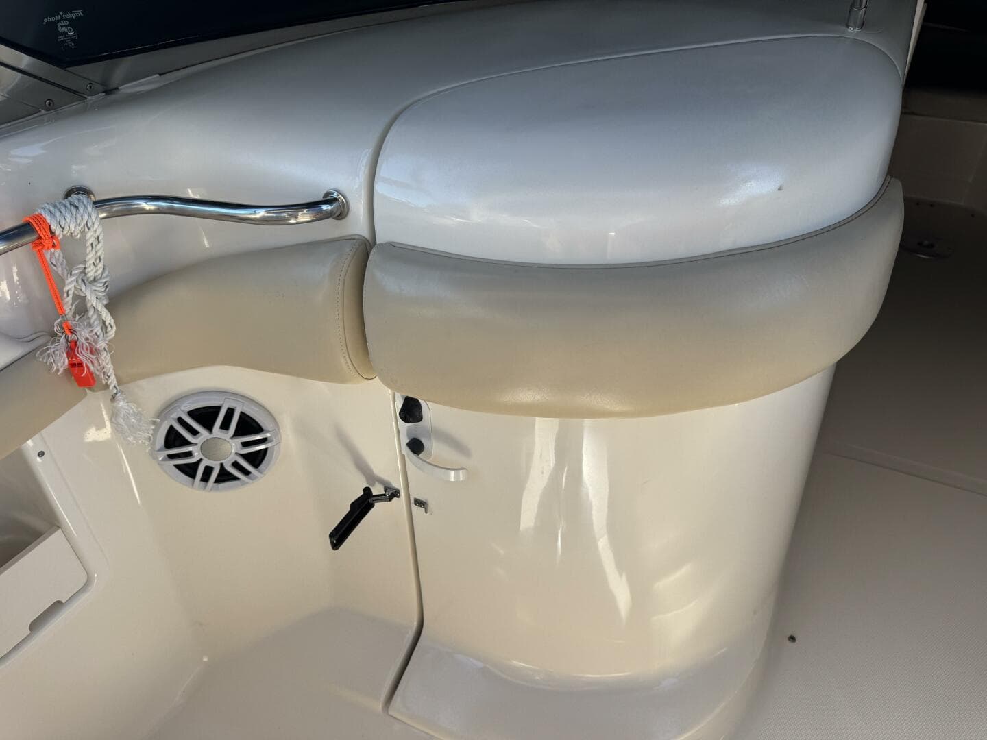 2002 Sea Ray 290 Bowrider — photo 16