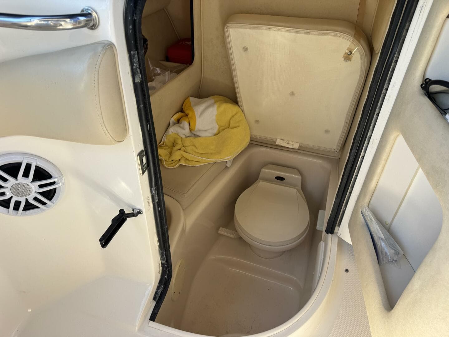 2002 Sea Ray 290 Bowrider — photo 17