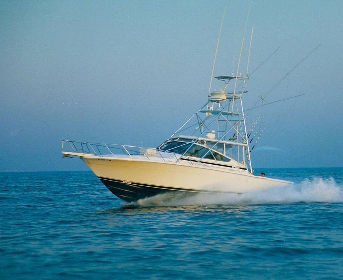 1993 Blackfin 38 Combi — photo 1