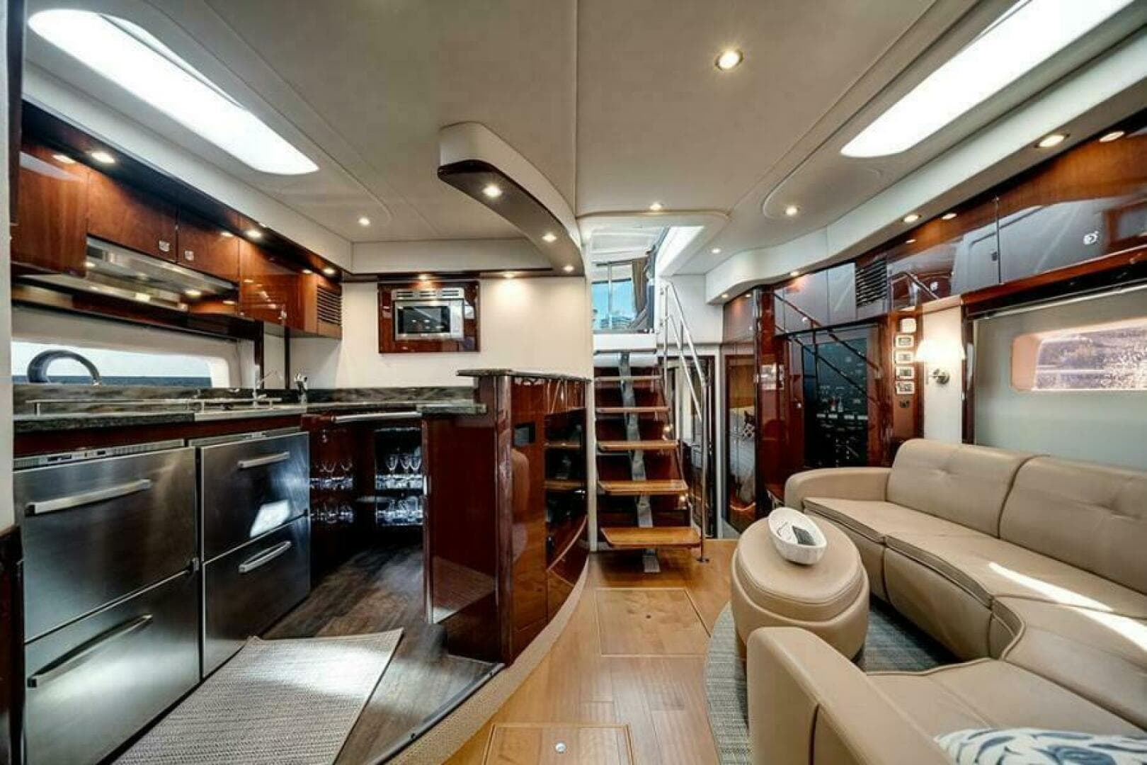 2012 Sea Ray 610 Sundancer — photo 7