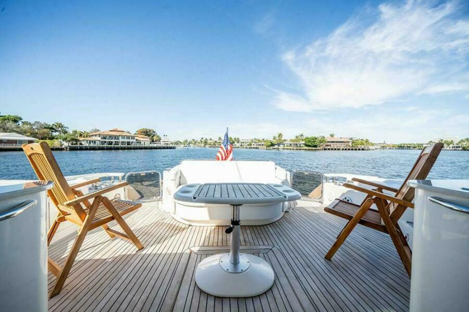 2012 Sea Ray 610 Sundancer — photo 5