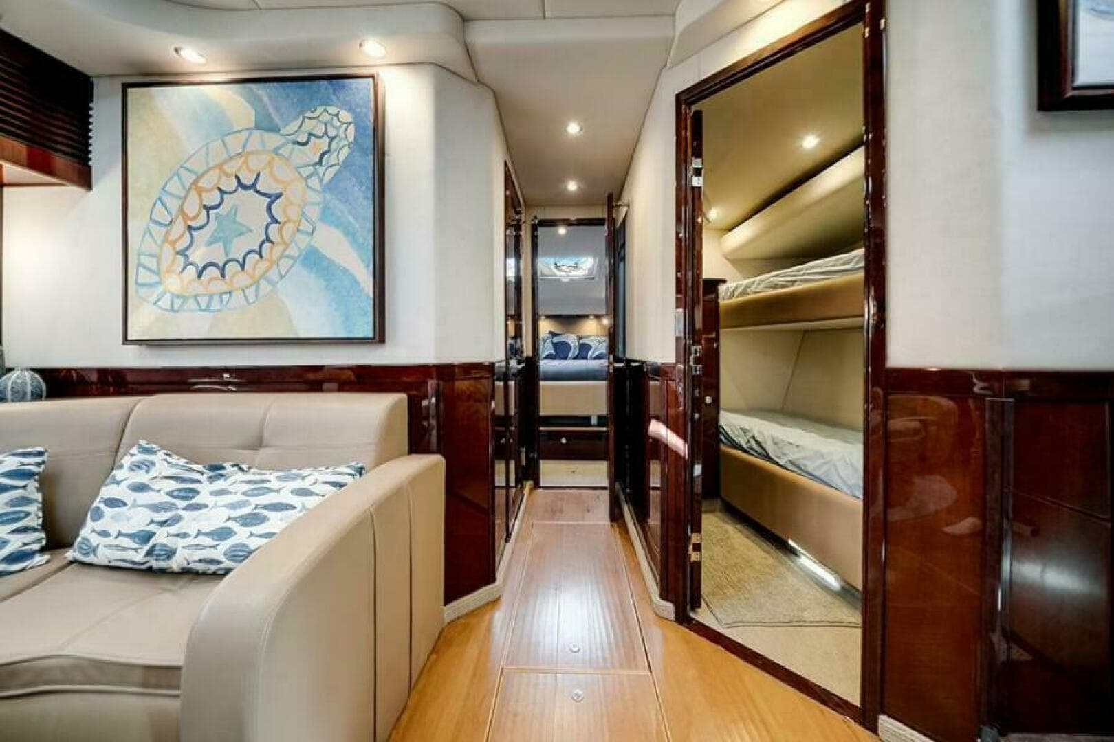 2012 Sea Ray 610 Sundancer — photo 32